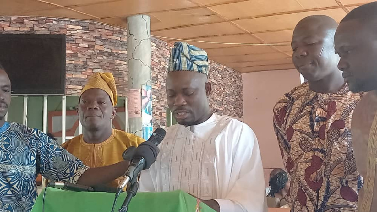NOUVEL AN 2024 À KILIBO : Le Chef d&rsquo;Arrondissement, Isaac Ognitola, échanges les vœux avec ses administrés