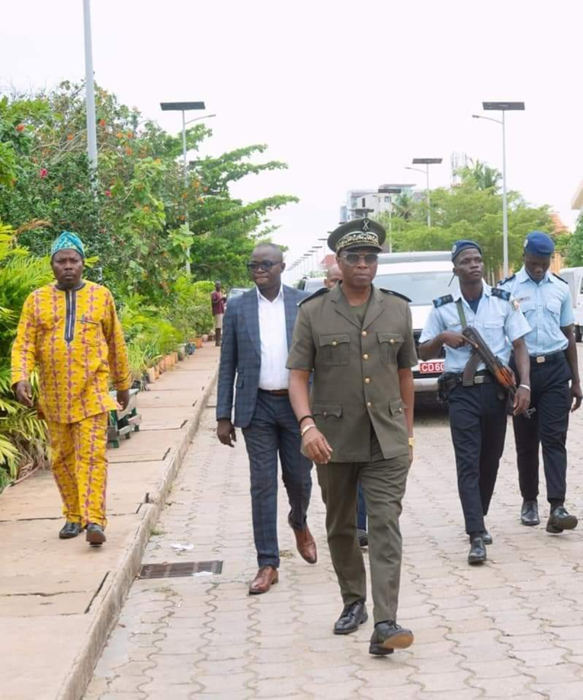 DESCENTE SUR LA PLAGE SUD DE COTONOU : Le Préfet Orounla engagé à règlementer les espaces de loisirs