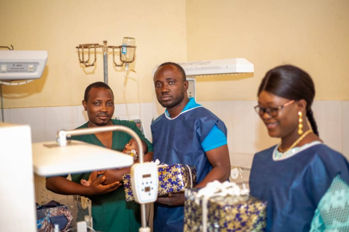 TCHAOUROU :  Fadel Aboubakar en père Noël à l&rsquo;hôpital Saint Martin de Papané