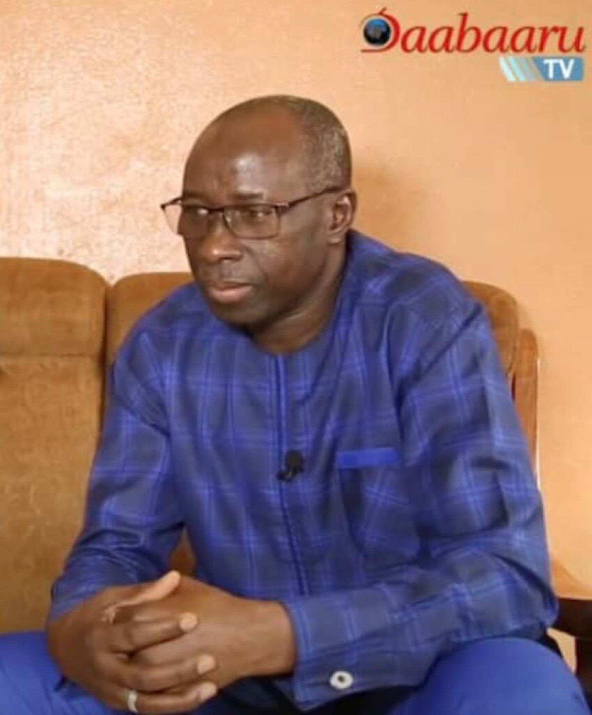 A/S DE LA CONSOMMATION DE L’ALCOOL FRELATÉ A OUASSA-PEHUNCO : «C’est la boisson tous les jours, on ne fait qu’enterrer des jeunes», déplore le maire Orou Maré les larmes aux yeux