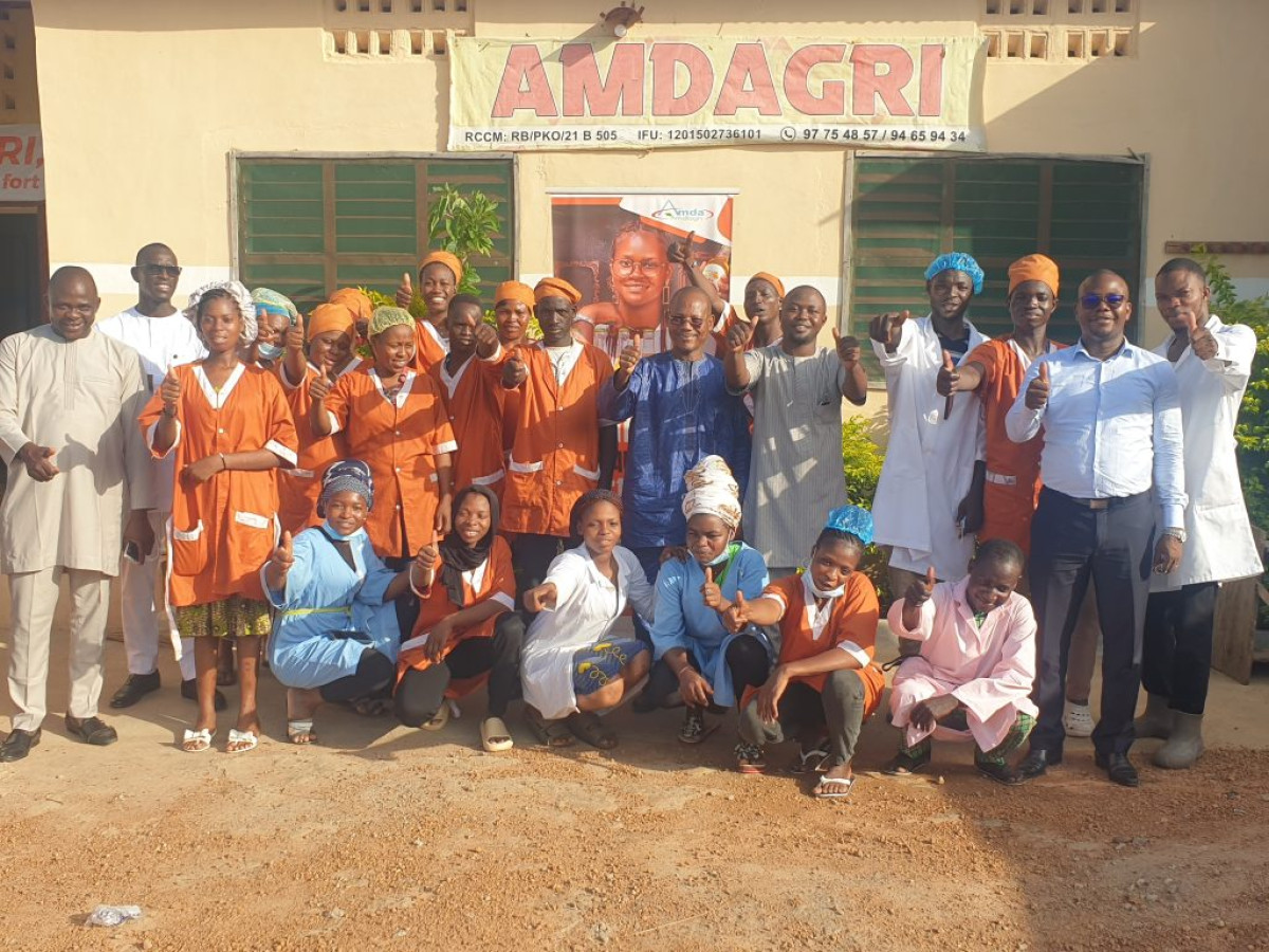 DANS LE CADRE DU SUIVI-EVALUATION DU PROJET PAVRIB : L&rsquo;entreprise Amdagri reçoit une mission de l&rsquo;Auf et de l&rsquo;Abevrit 