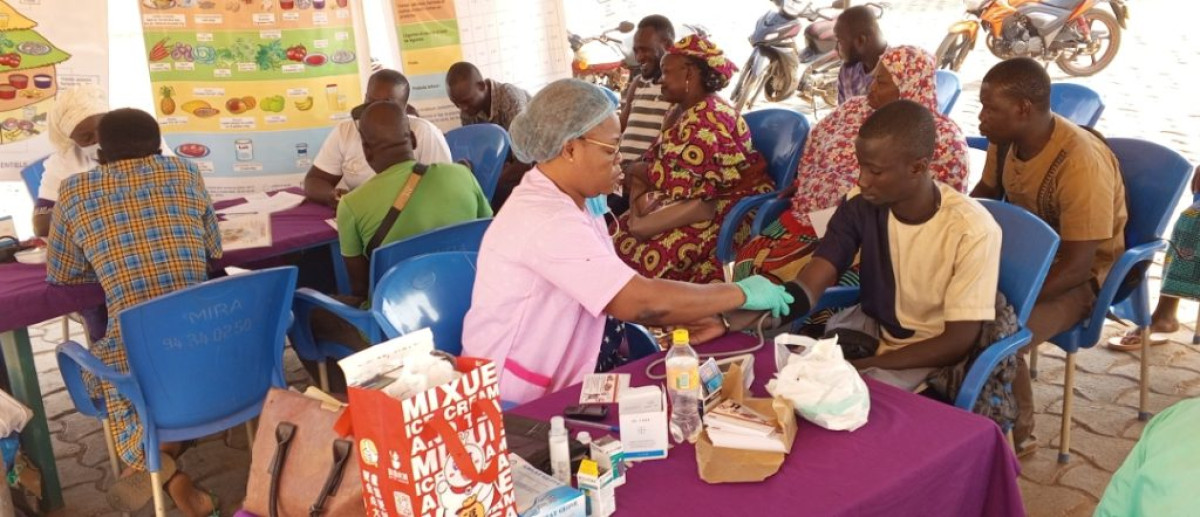 PARAKOU/DÉPISTAGE GRATUIT DU DIABÈTE ET DE L&rsquo;HYPERTENSION ARTÉRIELLE :  La Fondation Hubi &#038; Vinciane pour le bien-être des populations 