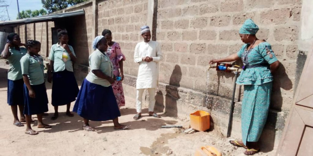 GOGOUNOU/RECEPTION DE PLUSIEURS INFRASTRUCTURES SOCIO-COMMUNAUTAIRES : Le maire Bary Tidjani soulage la peine des populations