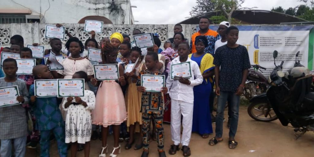 3e EDITION DE KID GENIUS FORMATION DE L’ASSOCIATION JE VEUX BRILLER : Les lauréats reçoivent leurs attestations de fin de formation