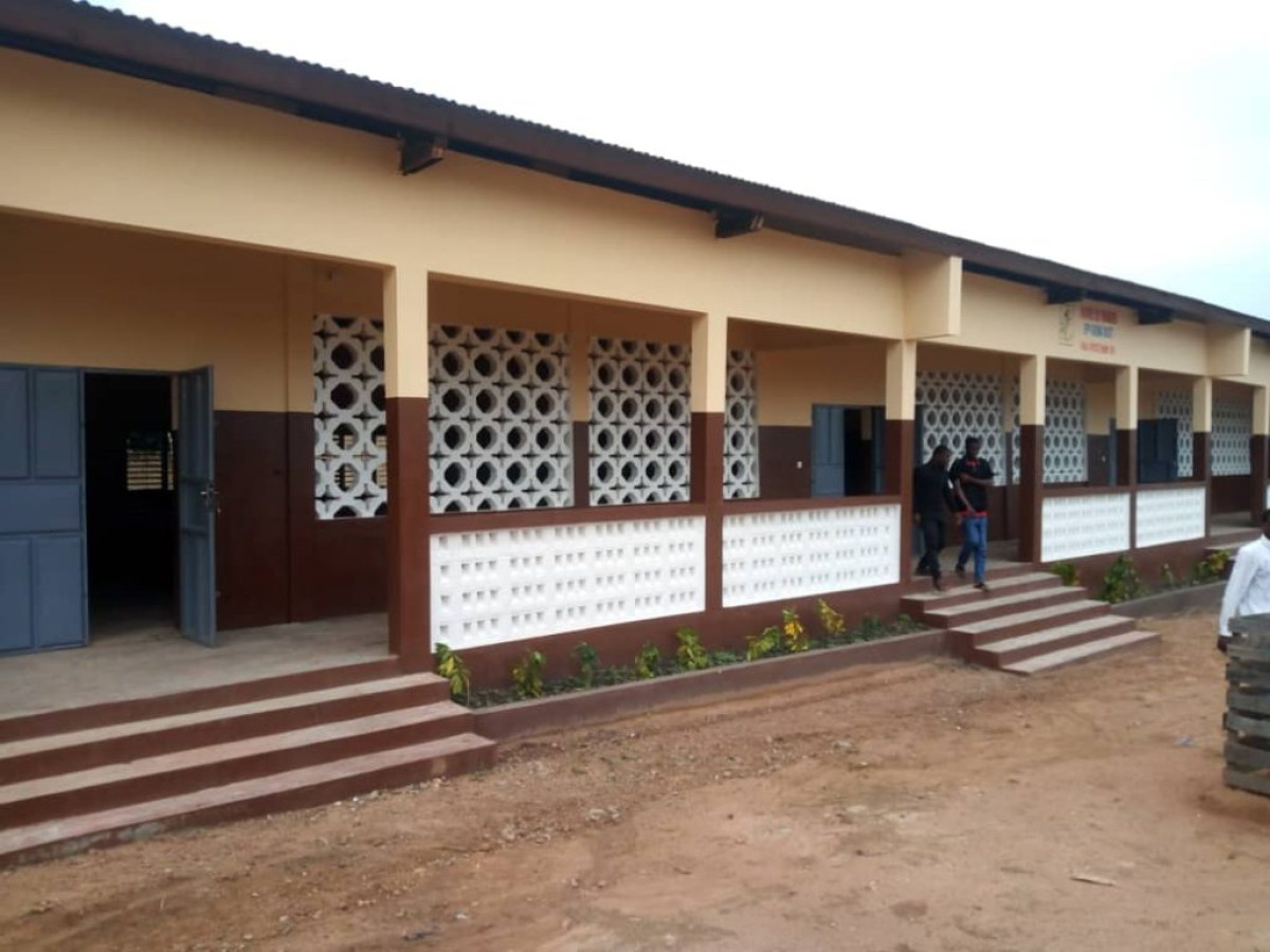 EDUCATION À PARAKOU : Toko et son conseil équipent les écoles