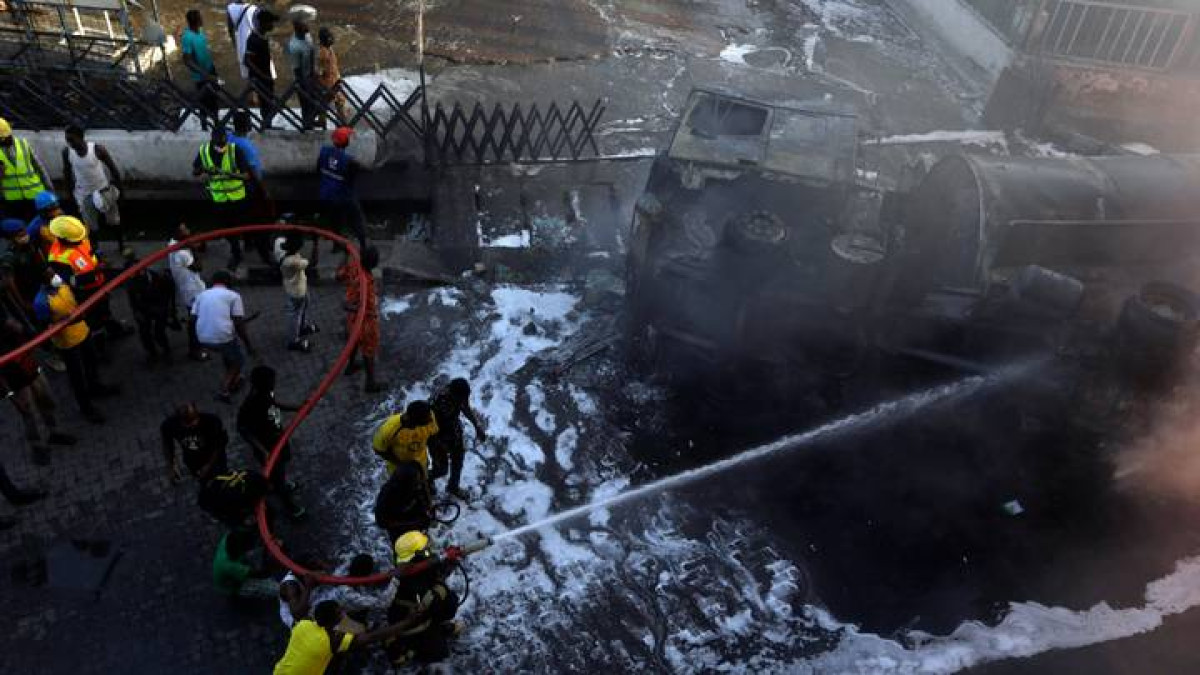 NIGÉRIA : L&rsquo;explosion d&rsquo;un camion-citerne fait environ 48 morts