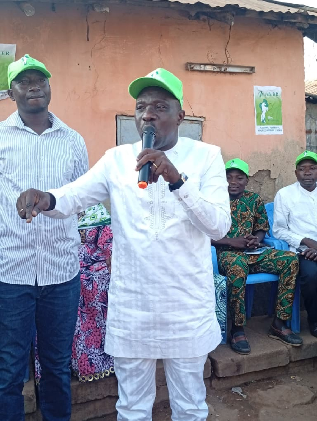 Municipales/Géant meeting aux quartiers Baparapé et Agbagba à Parakou: démonstration de force du Dr Abdou Razak Maman