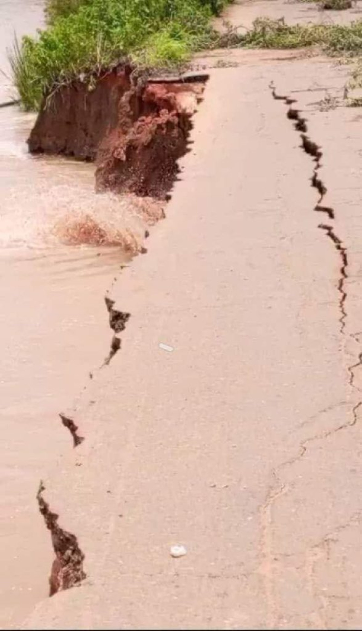 BÉNIN : La route Cotonou-Malanville bientôt coupée  .Le constat est alarmant