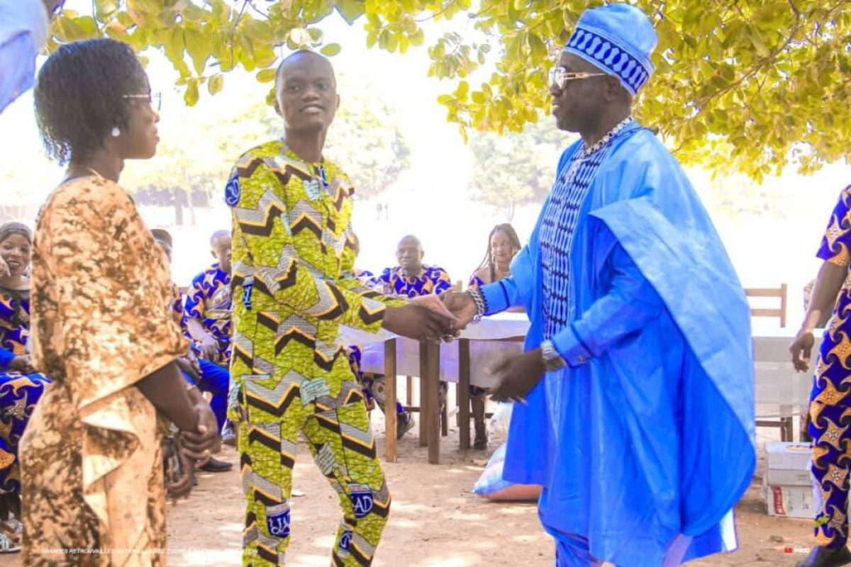 Cinquième édition des retrouvailles du fan club Aziz Touré à parakou: Touré, plus qu&rsquo;un artiste, un pont social au service des plus démunis 