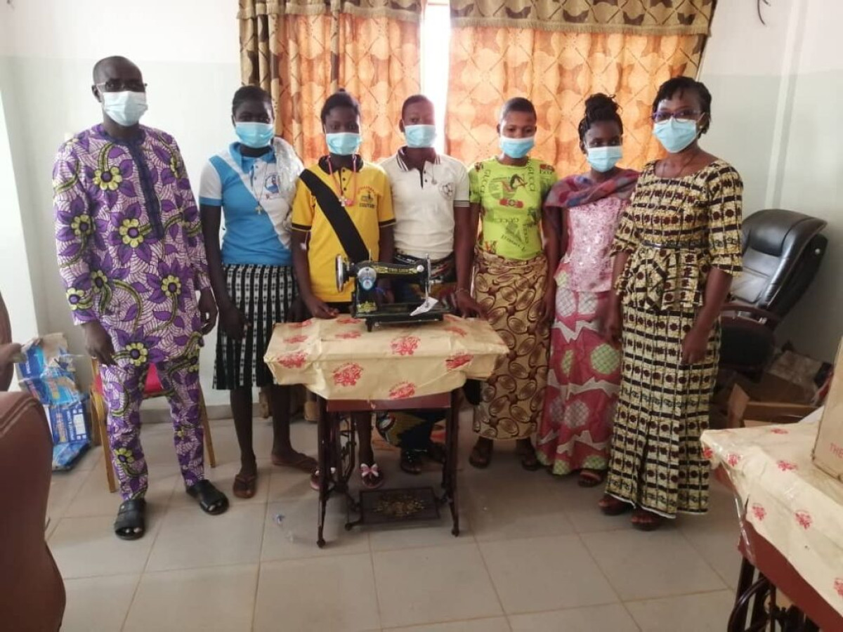 GRACE AU LEADERSHIP DU MAIRE KOTO OROU MARE DE PEHUNCO : L’Ong Plan international Bénin fait don de matériels aux artisanes footballeuses