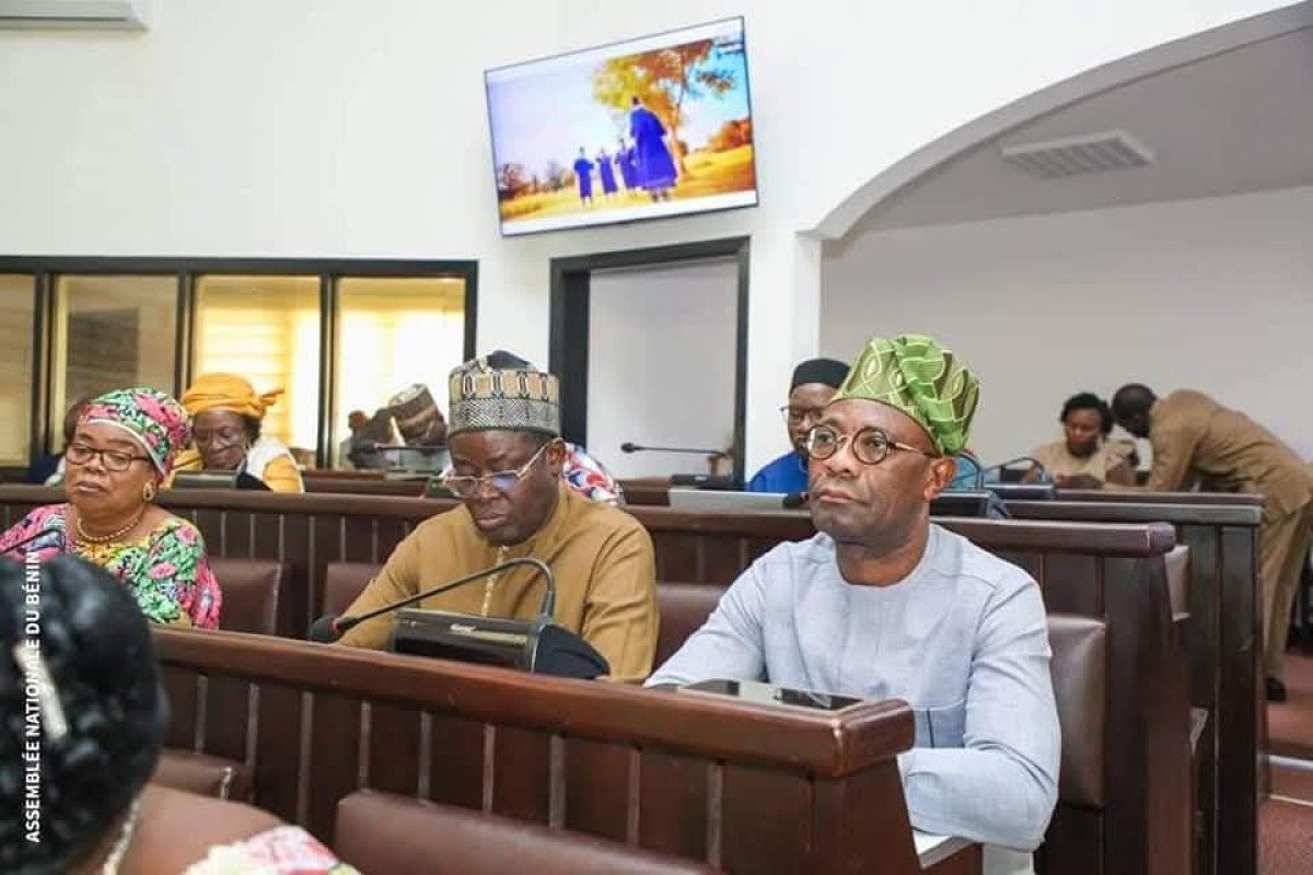 Relecture de la loi sur l&#8217;embauche au bénin: le parti « Les Démocrates » transmet une proposition de loi au parlement 