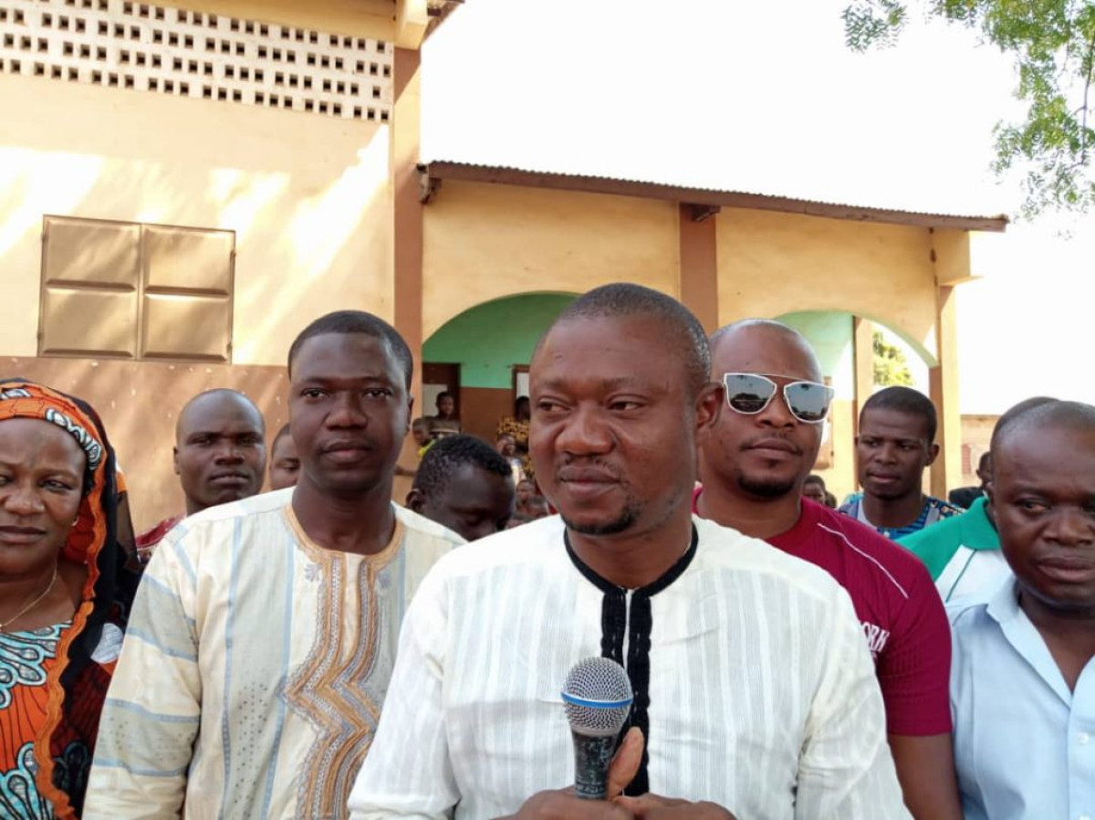 EN TOURNEE D’ÉCHANGE DE VŒUX DANS PLUSIEURS LOCALITES DE LA 8E CIRCONSCRIPTION ÉLECTORALE : Inoussa Bio Orou réaffirme son engagement pour la jeunesse