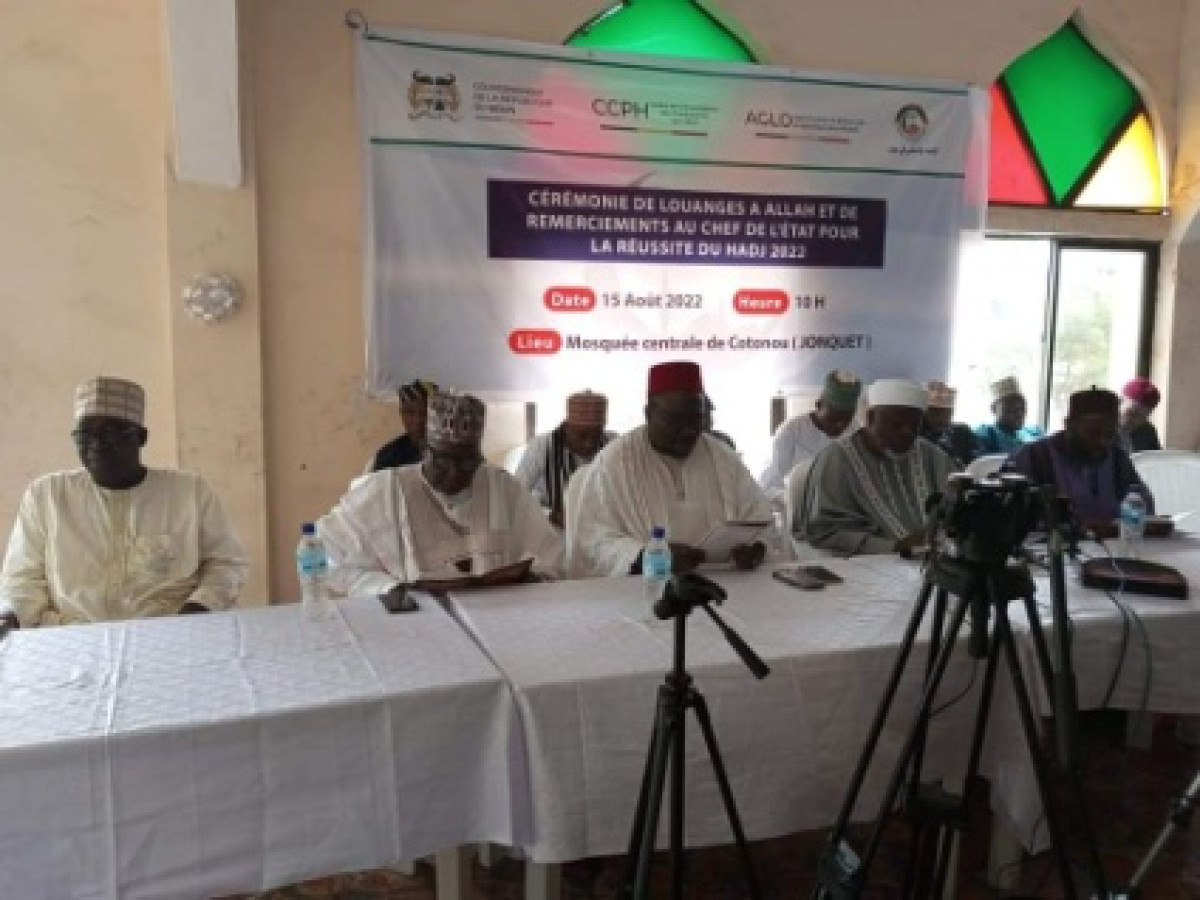 BÉNIN/RÉUSSITE DU HADJ 2022 : Le comité d&rsquo;organisation salue les efforts du président Talon
