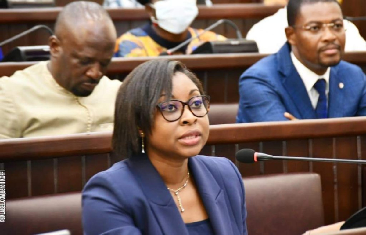MISE EN ŒUVRE DES PROGRAMMES DU MINISTÈRE DU NUMÉRIQUE POUR 2024 :  Aurélie Adam Soulé défend un budget de plus de 24 milliards de francs   . Les grandes orientations et ambitions présentées