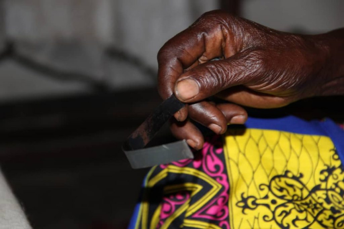 POUR AVOIR EXCISE UNE FILLETTE DE 5 ANS A KALALÉ, Une vieille de 83 ans et la mère de la victime arrêtées