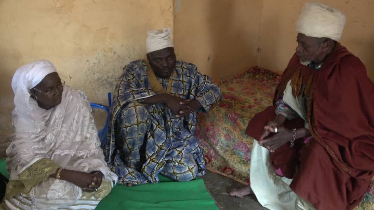 TOURNEE DE REMERCIEMENT ET DE REDDITION DE COMPTE DANS LA 8E CE : L’He Baba Moussa reçoit les bénédictions des rois et têtes couronnées de Parakou