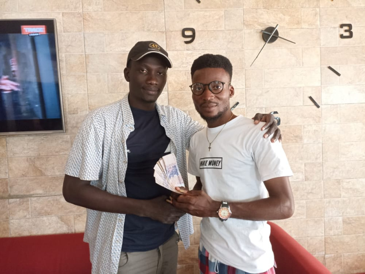 DANS L’INCAPACITE DE PAYER LE PRIX A UN GAGNANT DEPUIS DEUX ANS :Le réalisateur Félicien Assogba sauve la face au Rebiap . Quelle crédibilité pour ce festival désormais ?