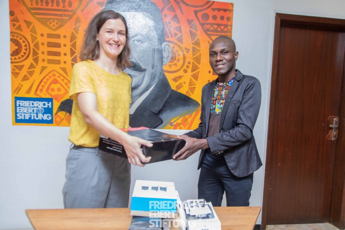 POUR SON PROFESSIONNALISME DANS LE TRAITEMENT DE L’INFORMATION : Friedrich Ebert Stiftung encourage « Banouto » avec des équipements