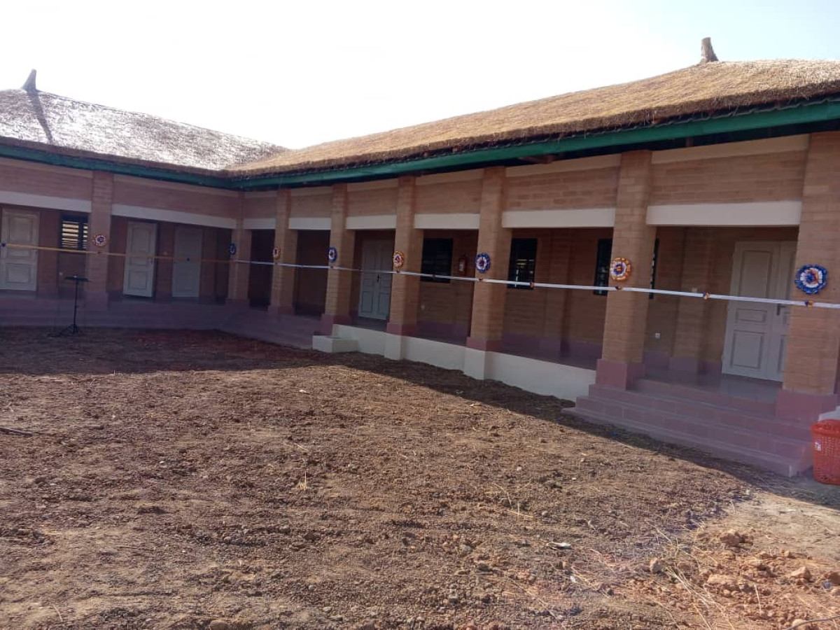 BORGOU/INAUGURATION DU CENTRE D&rsquo;INCUBATION ARIZIKI À TINRÉ : La Fondation Hubi &#038; Vinciane soutient l&rsquo;entrepreneuriat des jeunes  .Des programmes de mentorat et sessions de formation mis en place