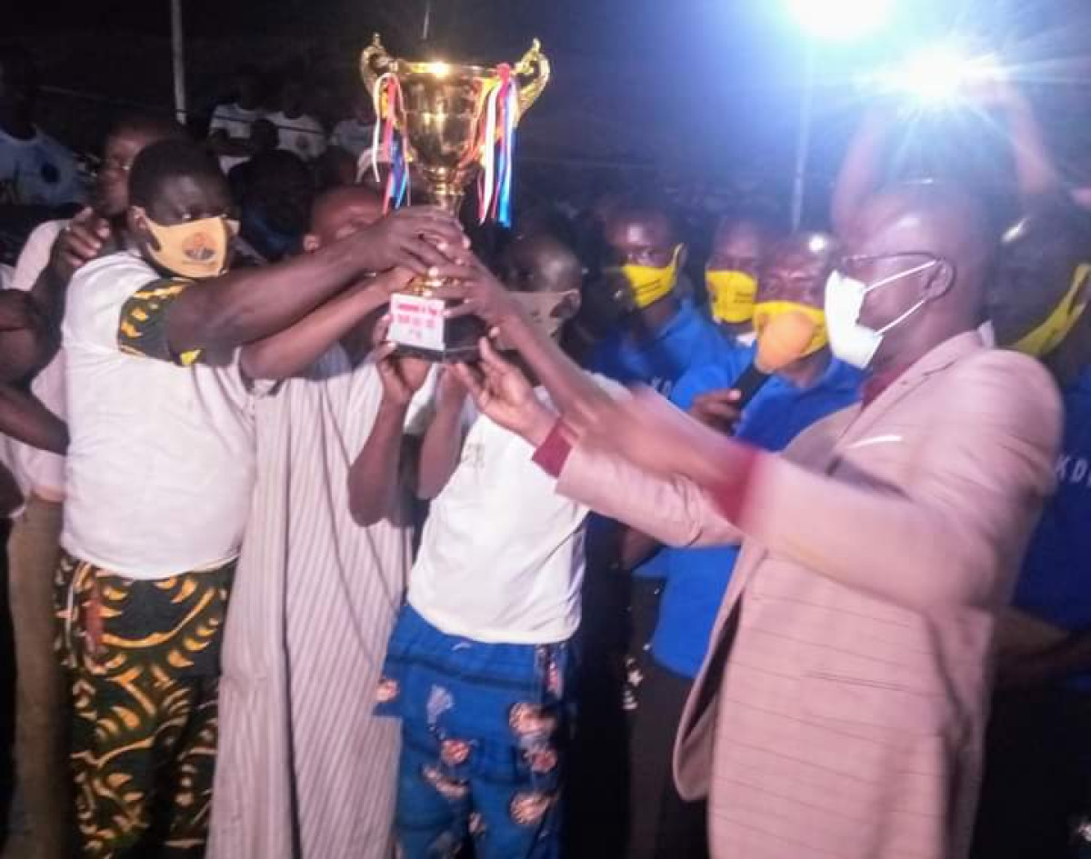 A TRAVERS LE CHAMPIONNAT DE JEUX DE PIQUE TALON K.O 2021 :  Toko rallie la jeunesse de Parakou à la cause de Talon  . L’équipe ‘’ L&rsquo;homme doit’’ de Banikanni sacrée championne