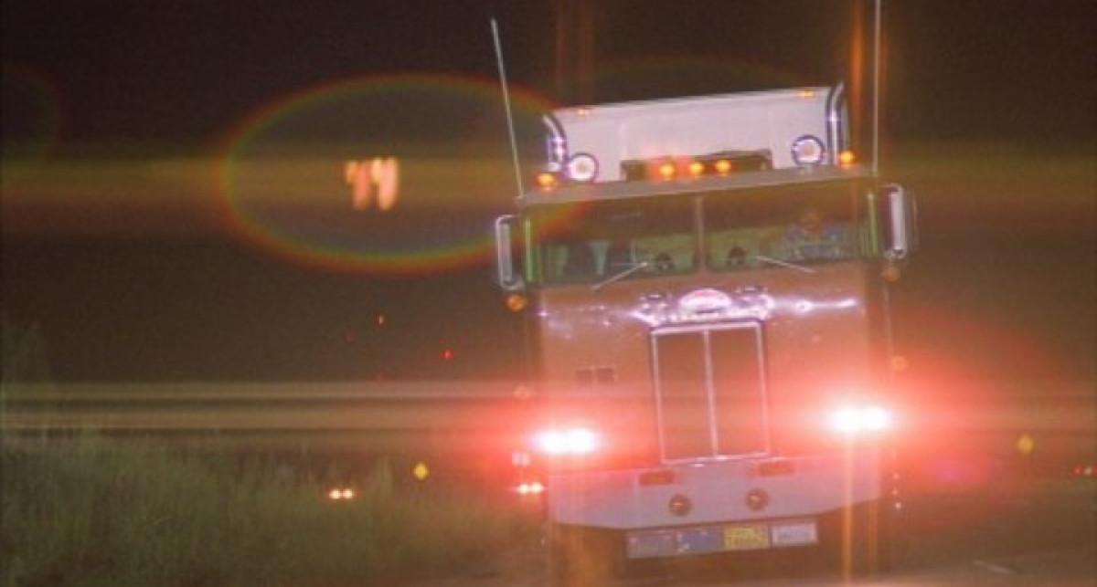 NECESSITE DE MAÎTRISER LE PHARE EN CIRCULATION,  Hilaire Affoukou lève l&rsquo;équivoque et appelle au respect du code de la route  . «En agglomération, on roule toujours en phare code.», a-t-il martelé