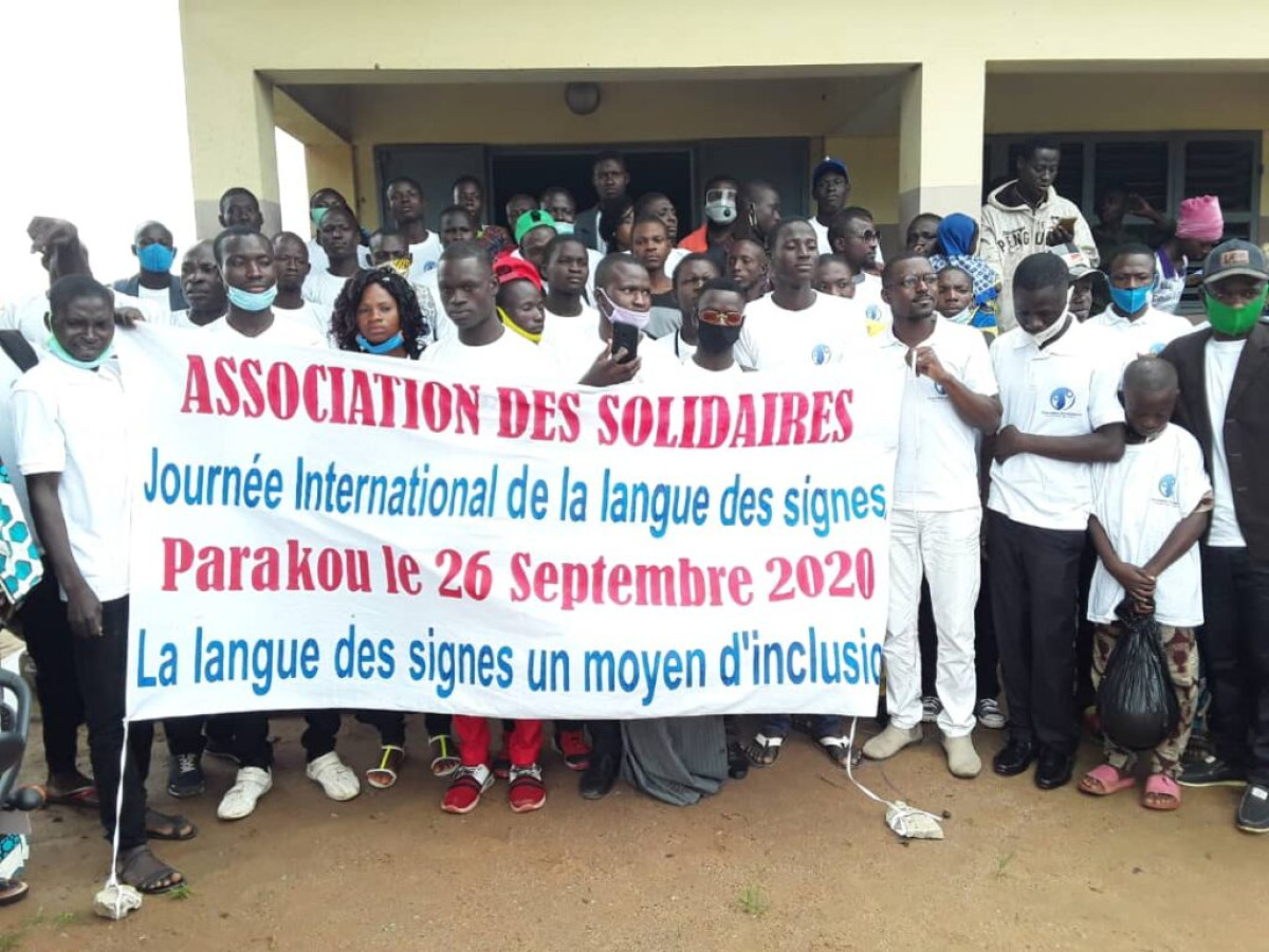 JOURNÉE INTERNATIONALE DE LA LANGUE DES SIGNES À PARAKOU : L&rsquo;Association des Solidaires préoccupée par l&rsquo;inclusion des handicapés auditifs