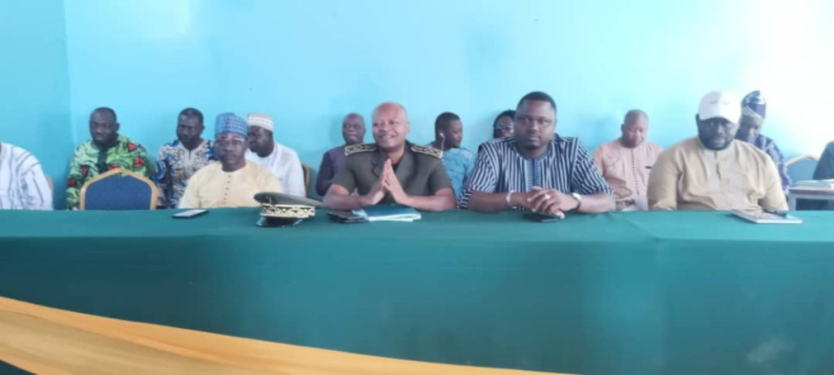 ALIBORI/TOURNÉE STATUTAIRE DU PRÉFET BELLO KY-SAMAH : À Banikoara, le maire Bio Sarako présente l&rsquo;état de sa commune