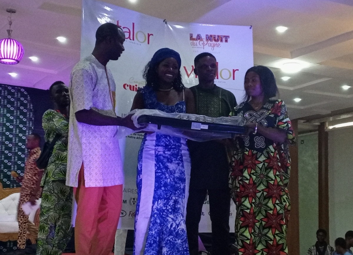 CONCOURS DE CUISINE DANS LE CADRE DE LA NUIT DU PAGNE À PARAKOU : Des mets africains et produits locaux valorisés . Grâce Guidibi, première de la compétition