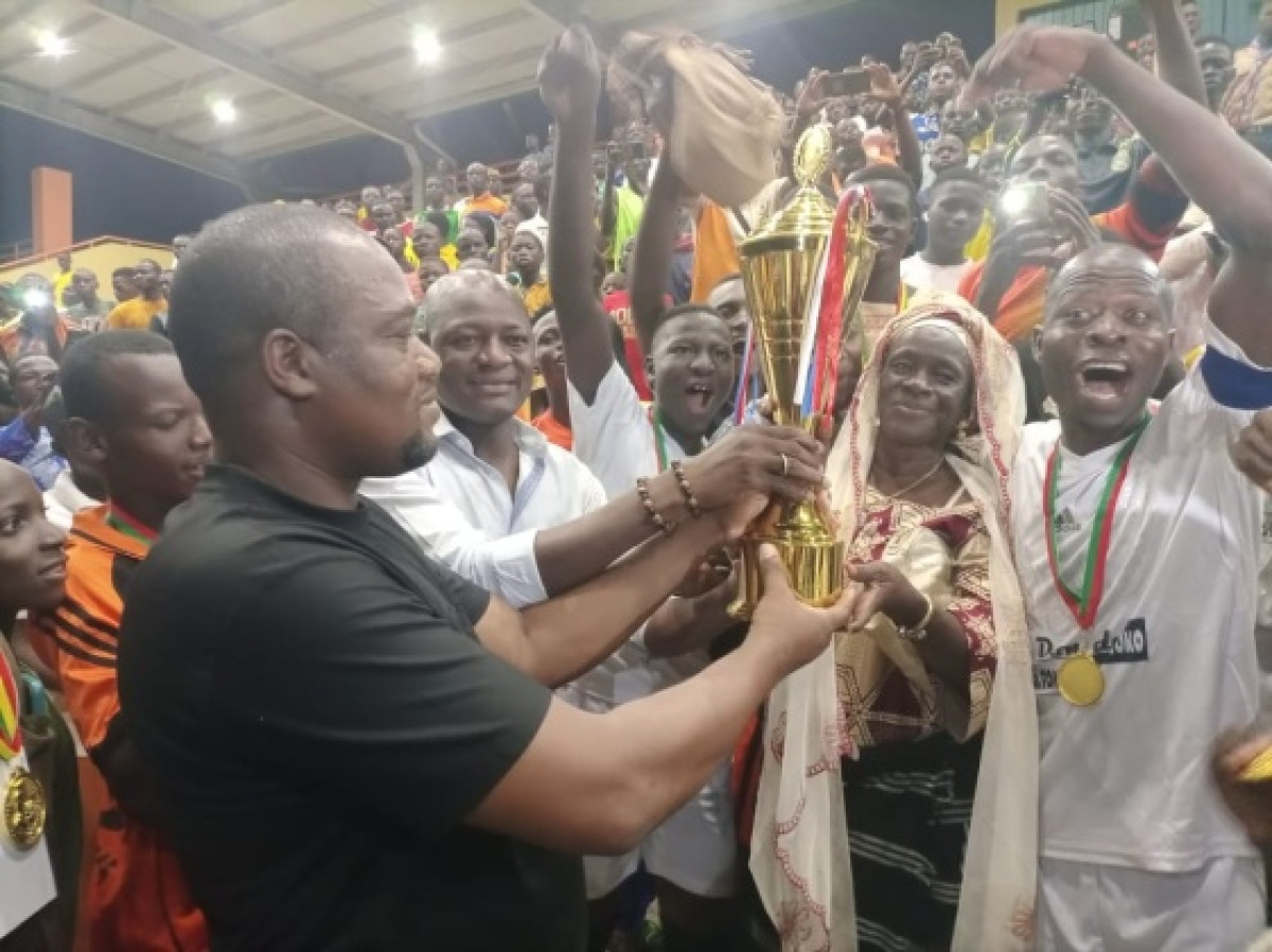 KOUANDÉ/À TRAVERS UN TOURNOI DE FOOTBALL : L’He Abdoulaye Gounou renforce la cohésion au sein des jeunes . Zongo Fc sacré champion