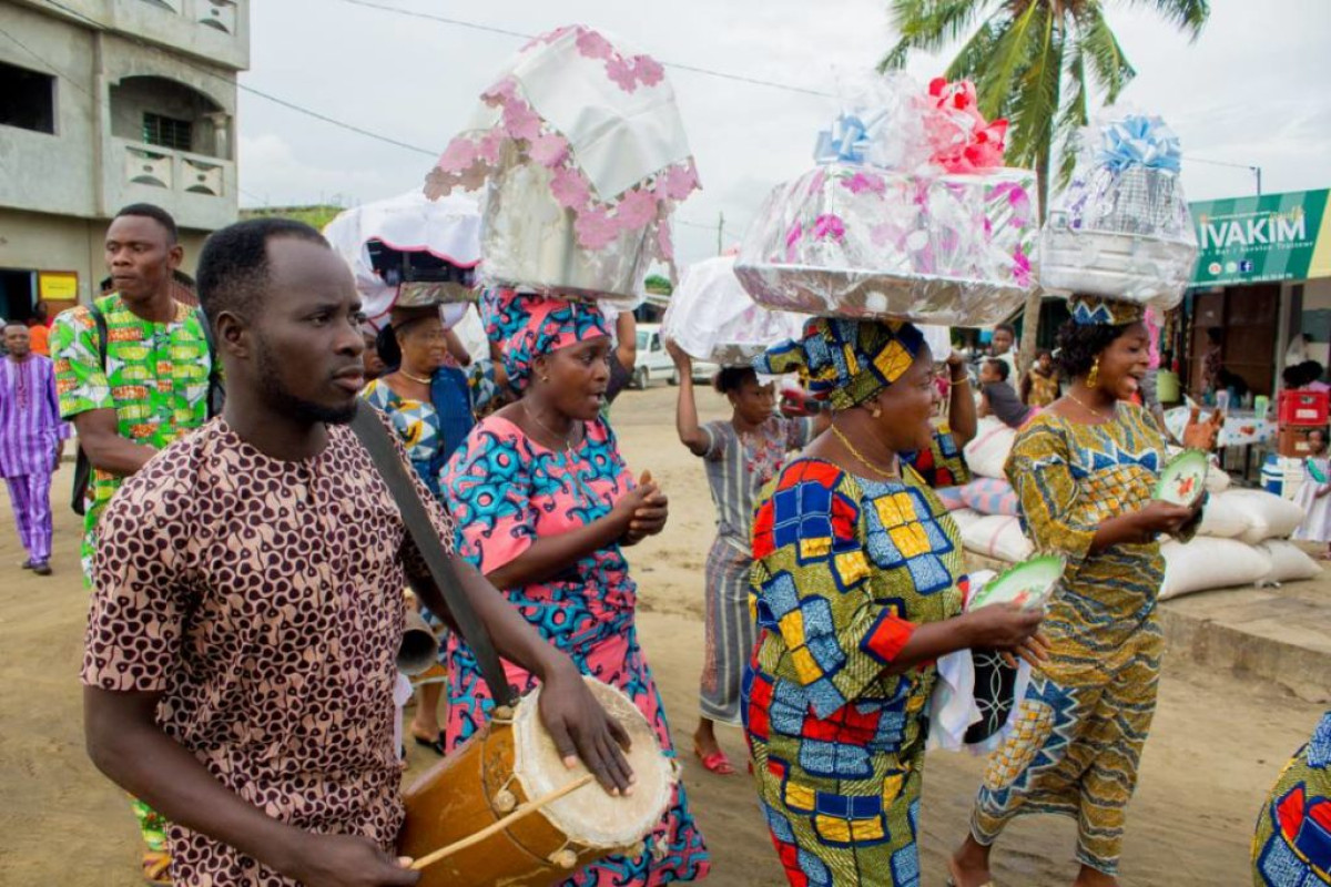 NON RESPECT DES MESURES PRÉVENTIVES CONTRE LA COVID-19 A PARAKOU : Des attroupements lors des cérémonies toujours en vogue