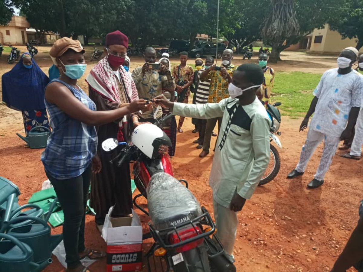 COMMUNE DE KALALE : Apidev Ong au chevet de deux groupements de maraîchers