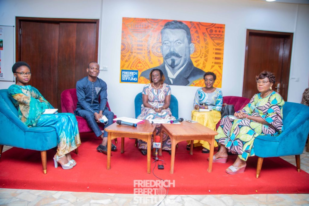 JIF 2022/À TRAVERS UN PANEL DE DISCUSSION ORGANISÉ PAR LE REFES AVEC LE SOUTIEN DE LA FES : Des femmes proposent des solutions contre le harcèlement sexuel en milieu professionnel