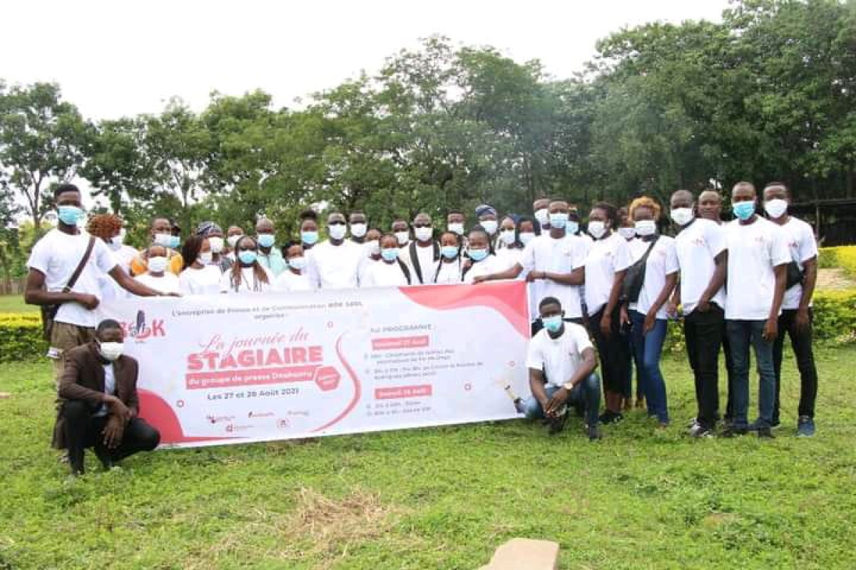 JOURNEE DU STAGIAIRE DU GROUPE DE PRESSE DAABAARU EDITION 2021 : 14 apprenants reçoivent leurs attestations de fin de stage