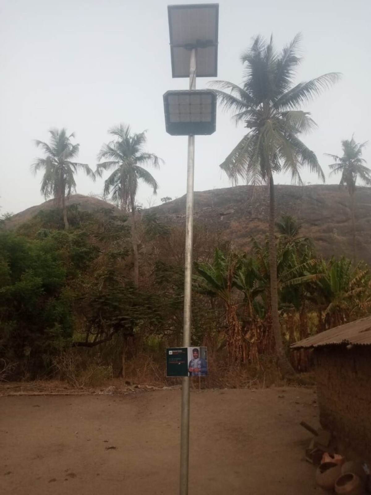 ÉLECTRIFICATION RURALE DANS LES COLLINES : La Fondation Terrien.nes apporte de la lumière dans plusieurs localités