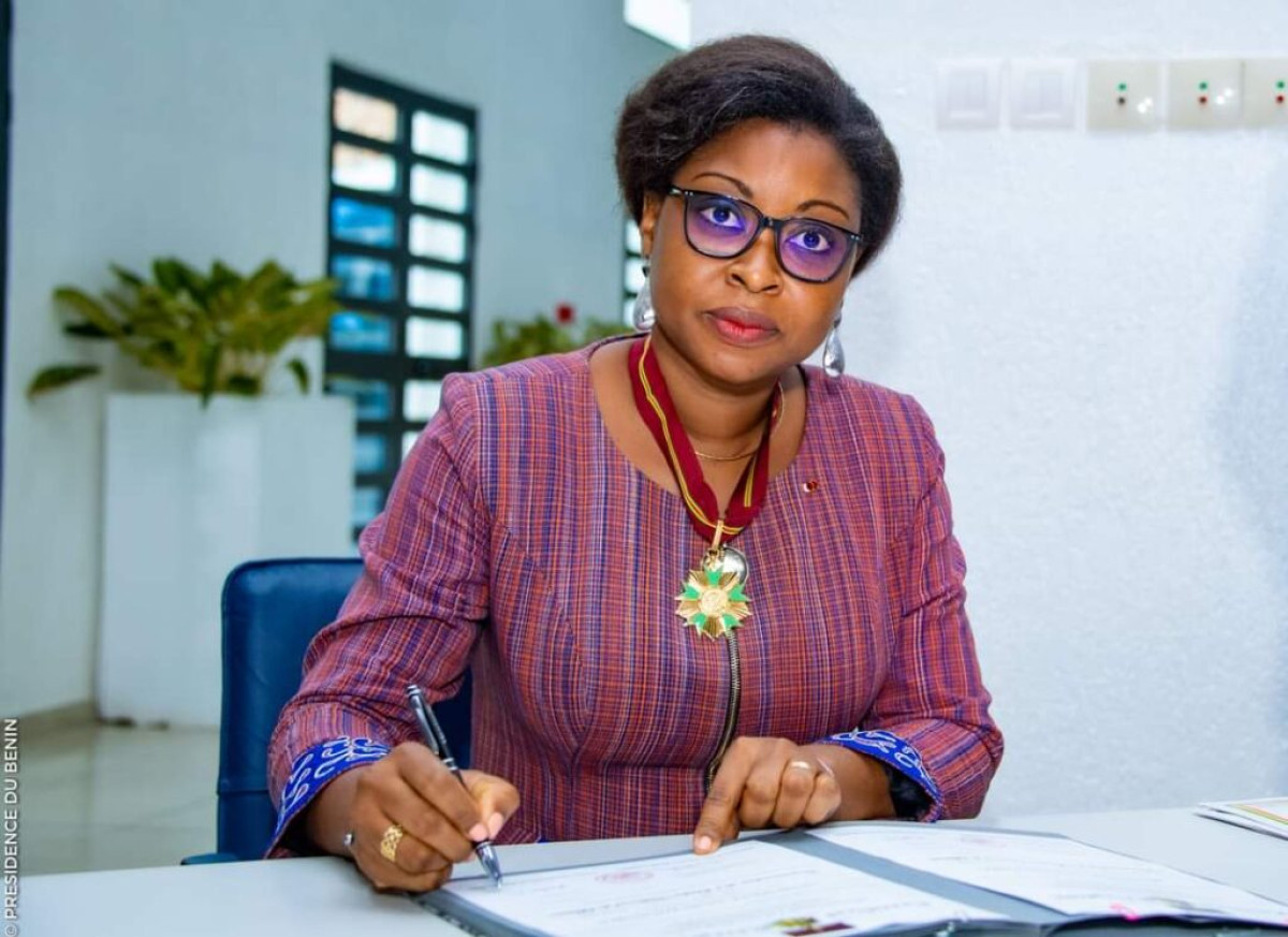 APRES SA DISTINCTION AU GRADE DE COMMANDEUR DE L’ORDRE NATIONAL DU BENIN La ministre Aurélie Adam Soulé reconnaissante envers le chef de l’Etat