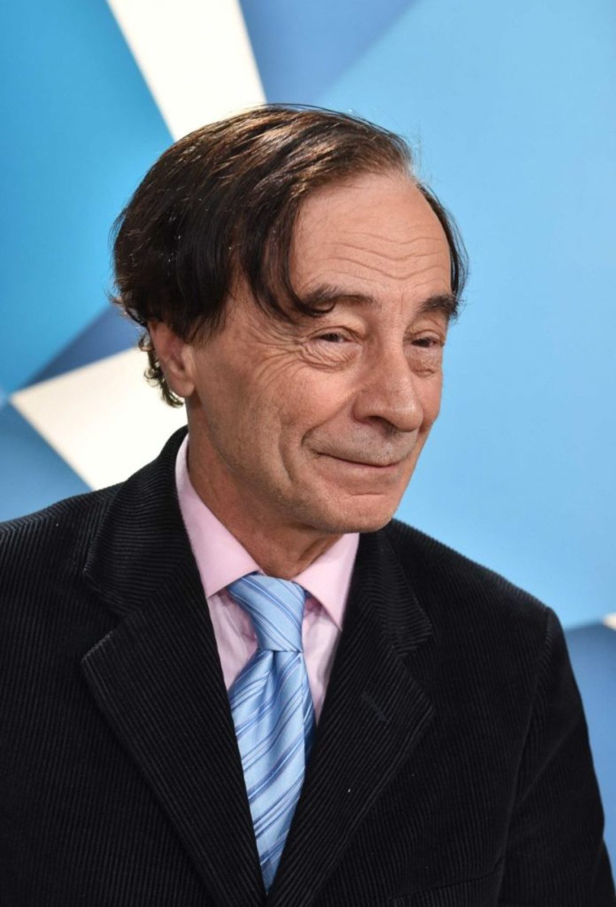 EFFICACITE DE LA STRATEGIE DE LUTTE CONTRE LA COVID-19 AU BENIN, Odon Vallet envoie la France à l’école béninoise . L’intelligence béninoise admirée et saluée