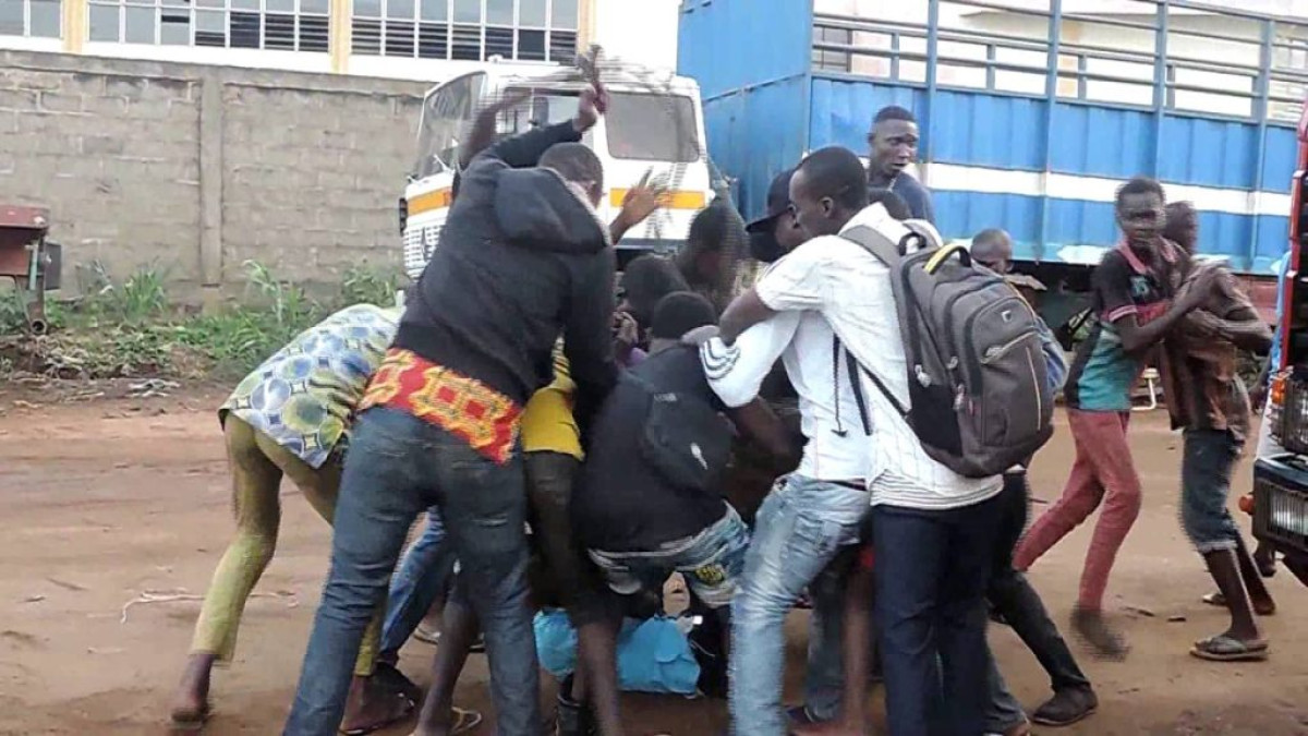 VILLE DE PARAKOU : Un présumé voleur victime de vindicte populaire . Deux personnes déjà interpellées . Voici le récit des faits