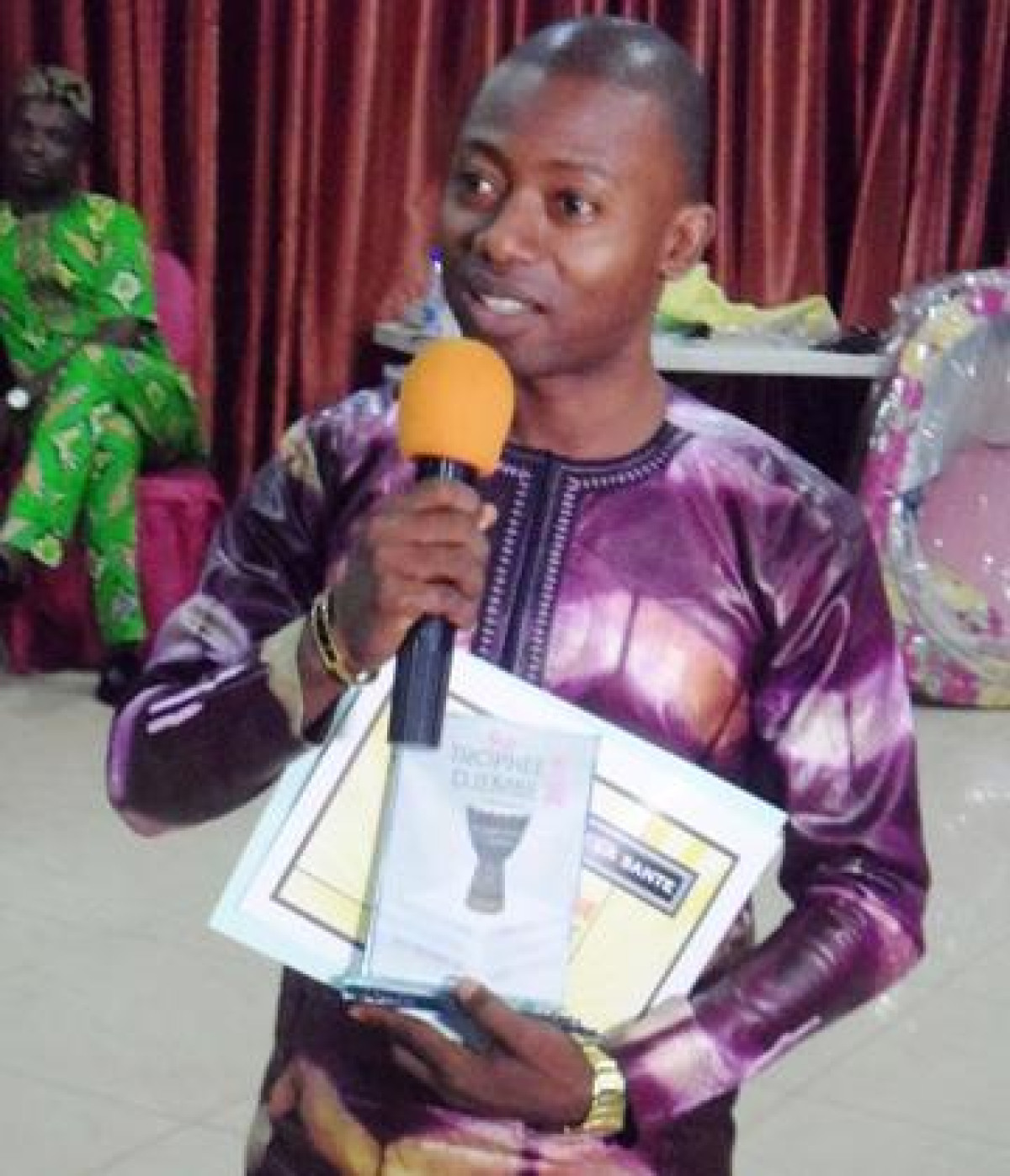 9E EDITION DES TROPHEES DJEMBE DE L’EXCELLENCE : Nathan Séwlan Agbaoungba distingué