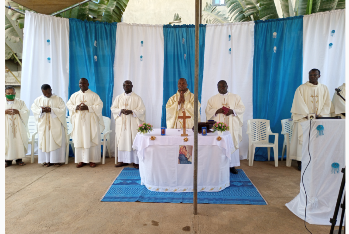JUBILÉ DE CRISTAL DU CENTRE SANCTA MARIA DE PARAKOU : Une messe pour lancer l&rsquo;année jubilaire des 15 ans d&rsquo;existence du centre