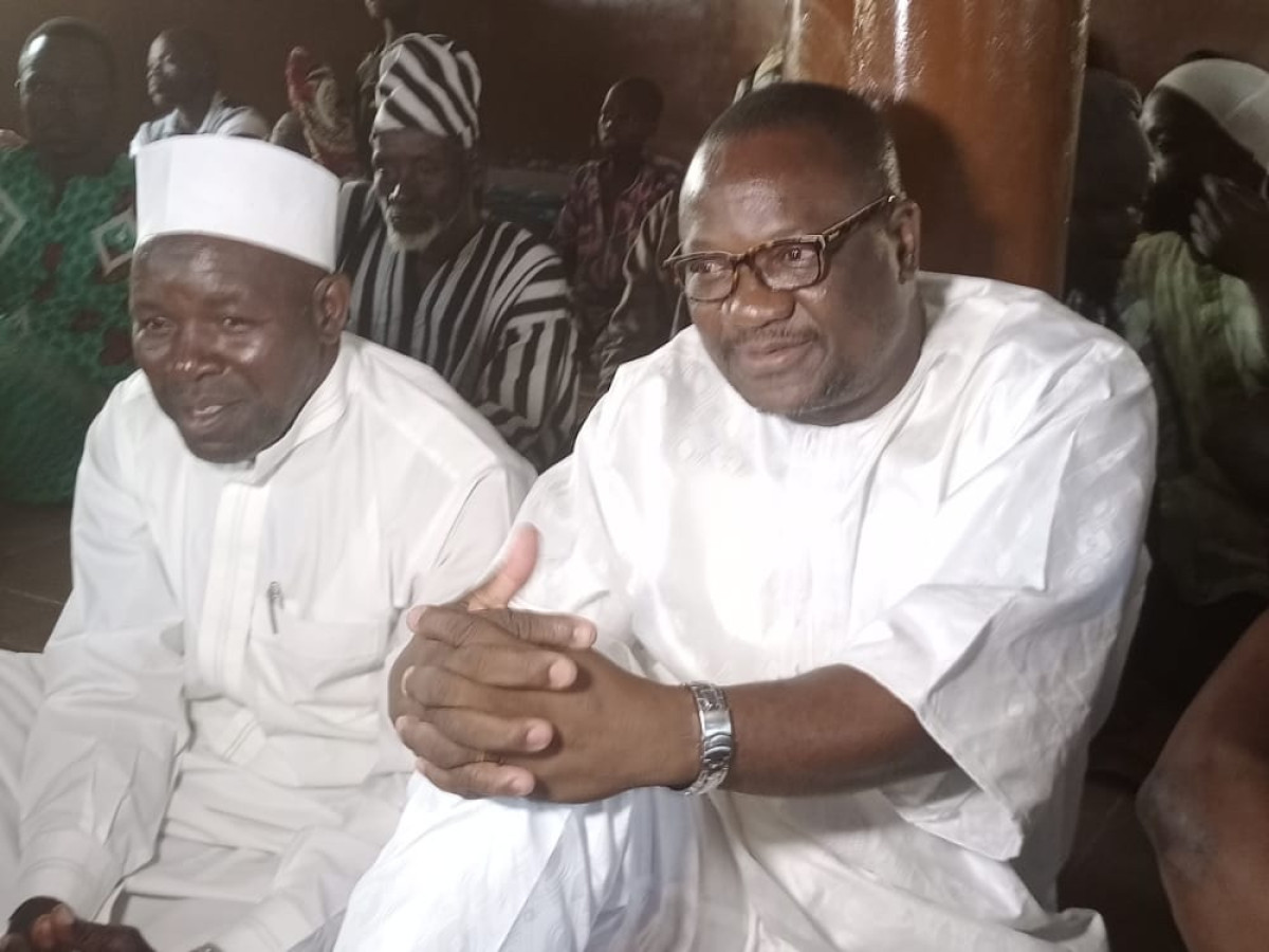 RESPECT D’UNE PROMESSE ÉLECTORALE : Charles Toko fait une exception à la règle . Conformément à sa promesse électorale, la mosquée de Tourou2 carrelée