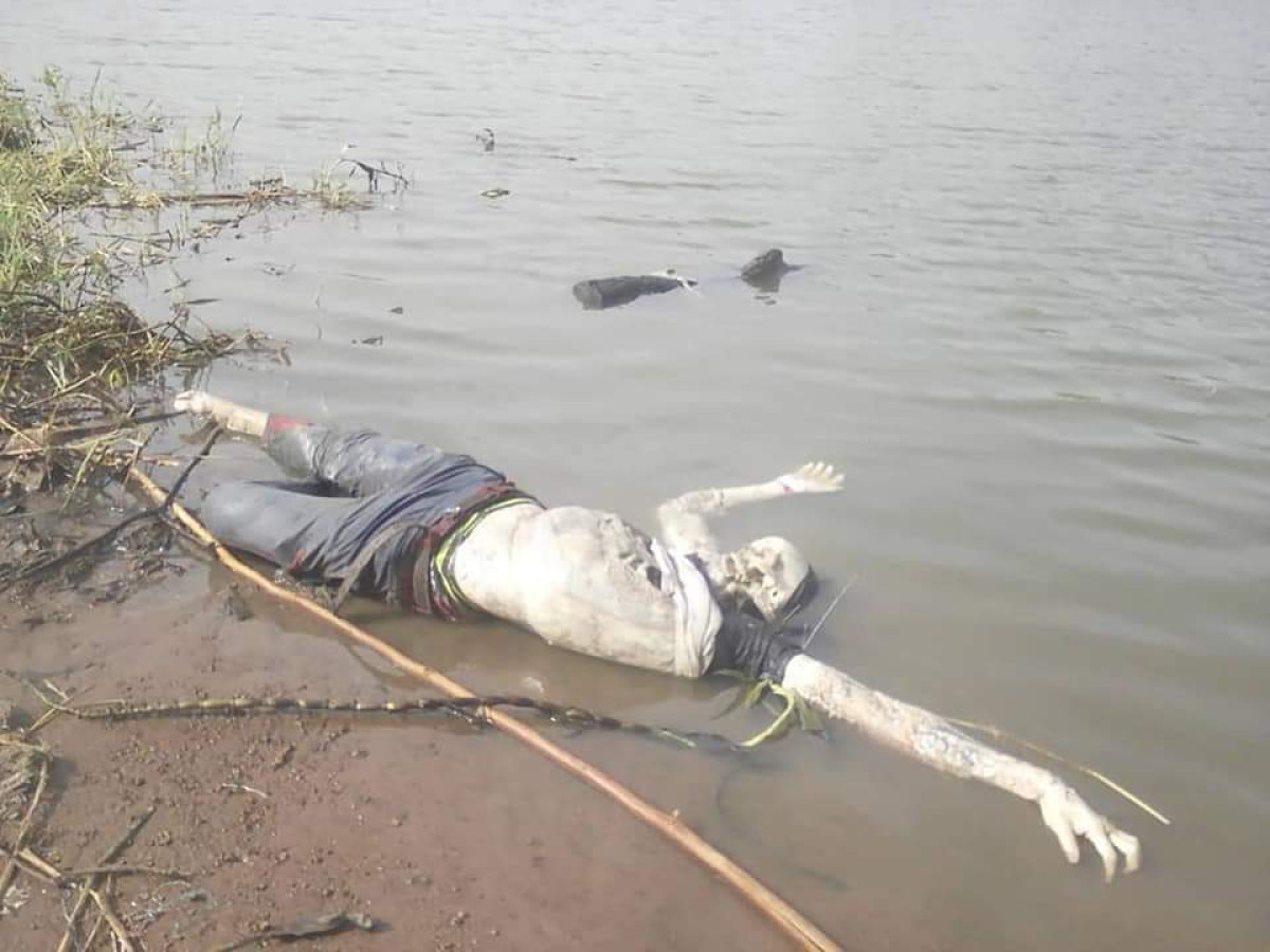 MEURTRE A NIKKI  :   Un corps sans vie retrouvé dans un cours d&rsquo;eau