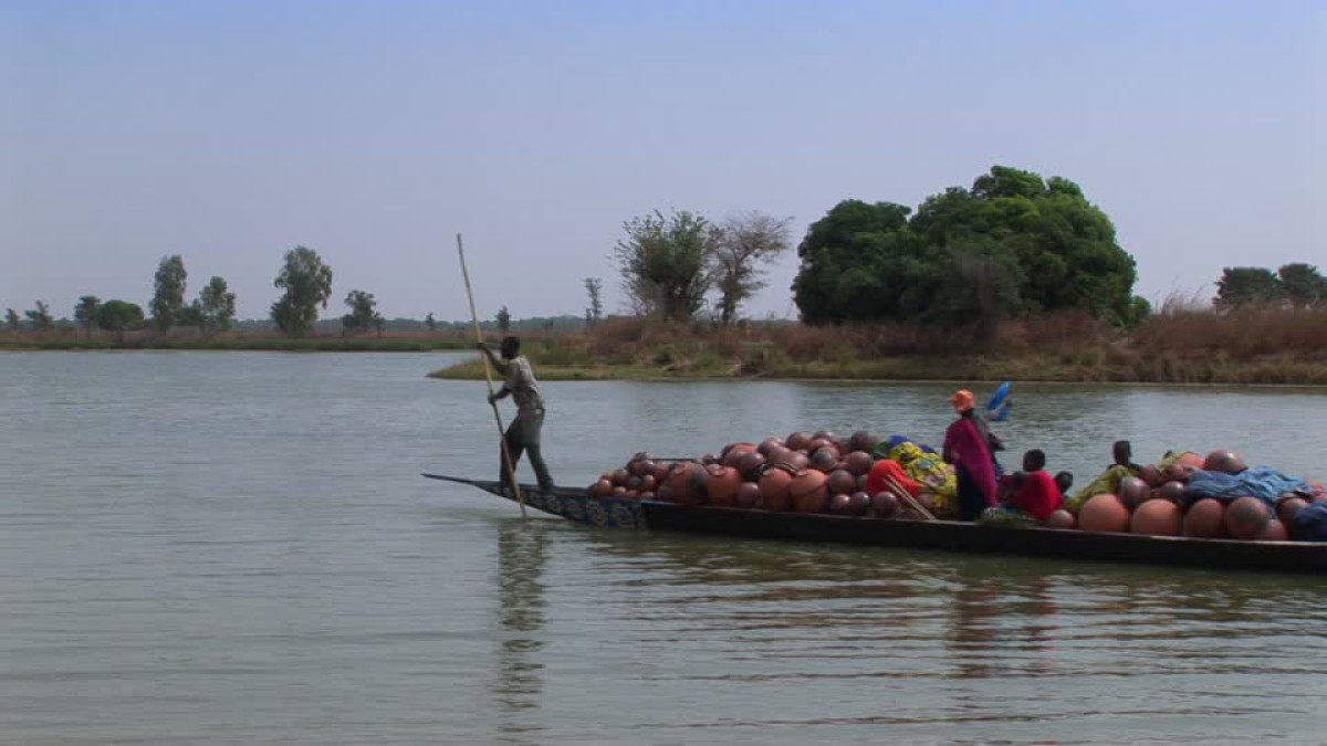 RECURRENCE DES CAS DE NAUFRAGES SUR LES EAUX DU BENIN : Le silence des autorités locales livre les lacustres à la mort