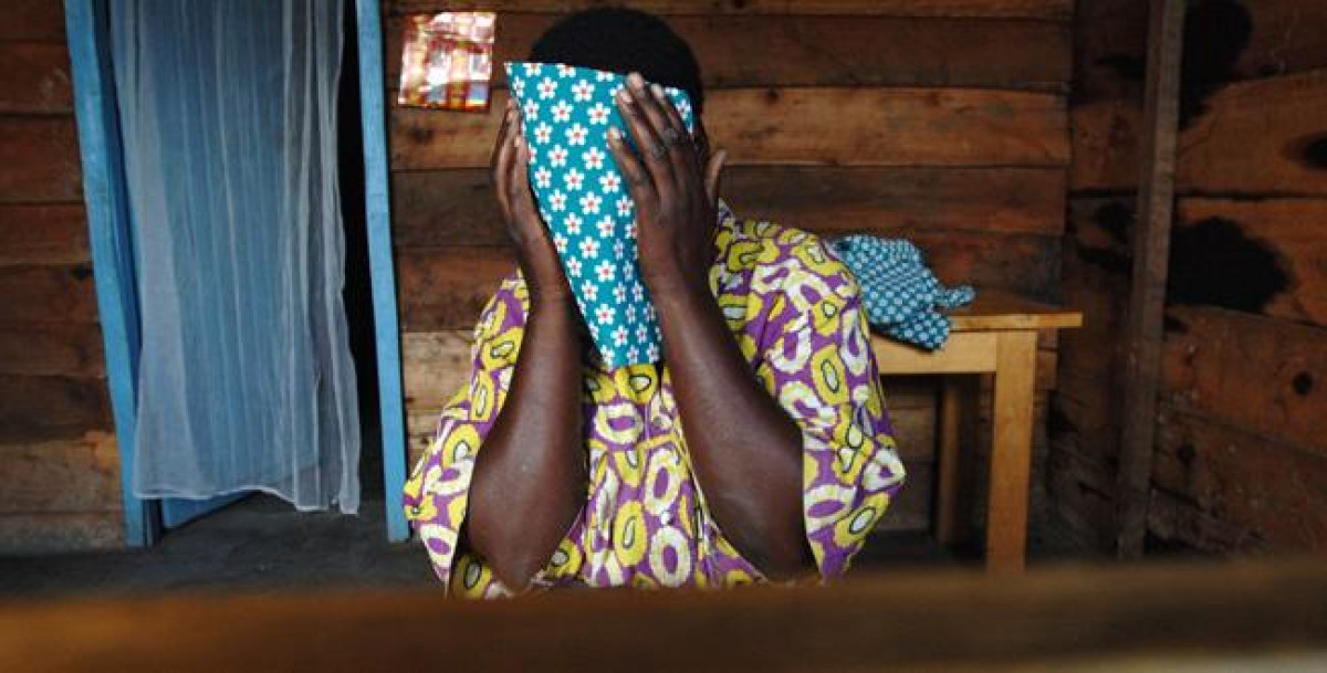 BÉNIN : Pendant une bagarre, elle verse de l’acide sur sa voisine