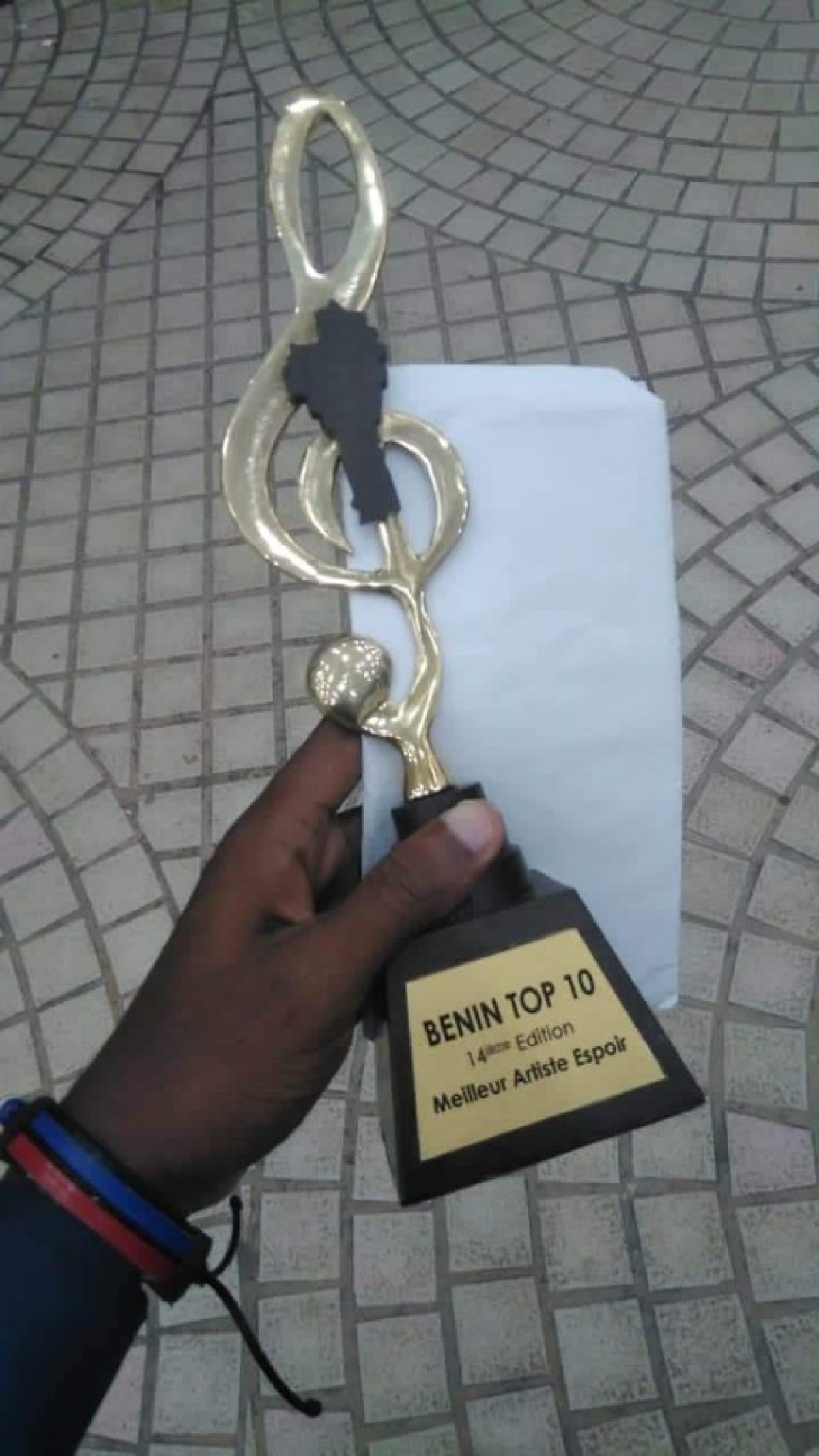 BÉNIN TOP 10 AWARD : Tonner-X sacré meilleur artiste espoir de l&rsquo;année