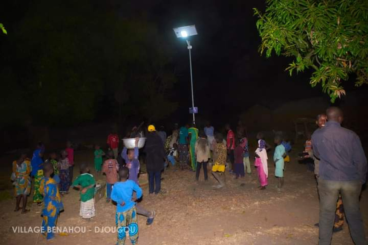 PROJET RURAL D&rsquo;ÉLECTRIFICATION SOLAIRE AU BÉNIN : Richard Boni Ouorou éloigne l&rsquo;obscurité dans plusieurs écoles du Bénin