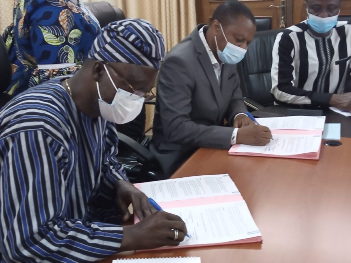 SIGNATURE D&rsquo;UN ACCORD ENTRE L&rsquo;UNIVERSITE DE PARAKOU ET LA MAIRIE : Gandaho et Zimé Chabi  pour un partenariat gagnant-gagnant