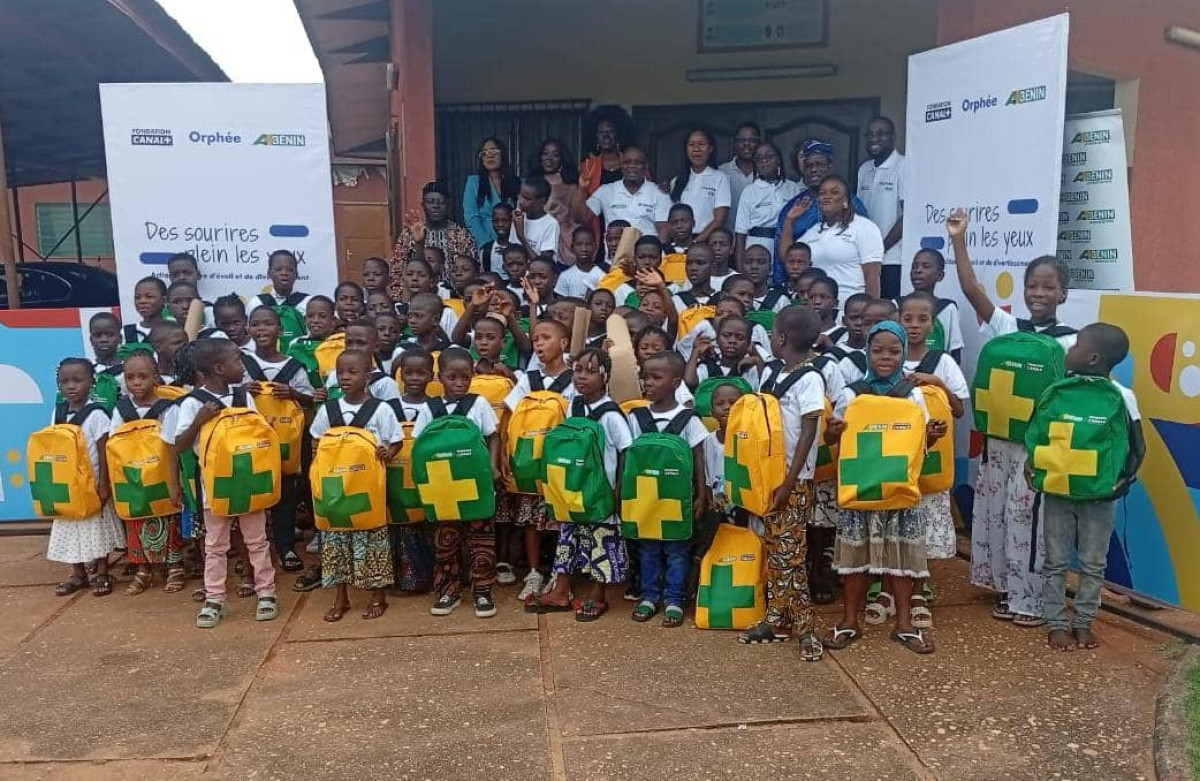 Opération orphée de Canal+ Bénin :100 kits scolaires offerts aux enfants du Village SOS d'Abomey-Calavi