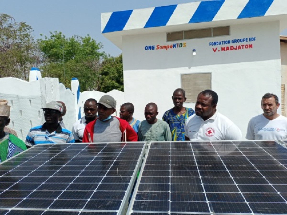 OUAKE/AVEC L&rsquo;APPUI DE LA FONDATION GROUPE EDF : L&rsquo;Ong Sompékids dote le Cs de Madjatom d&rsquo;énergie photovoltaïque