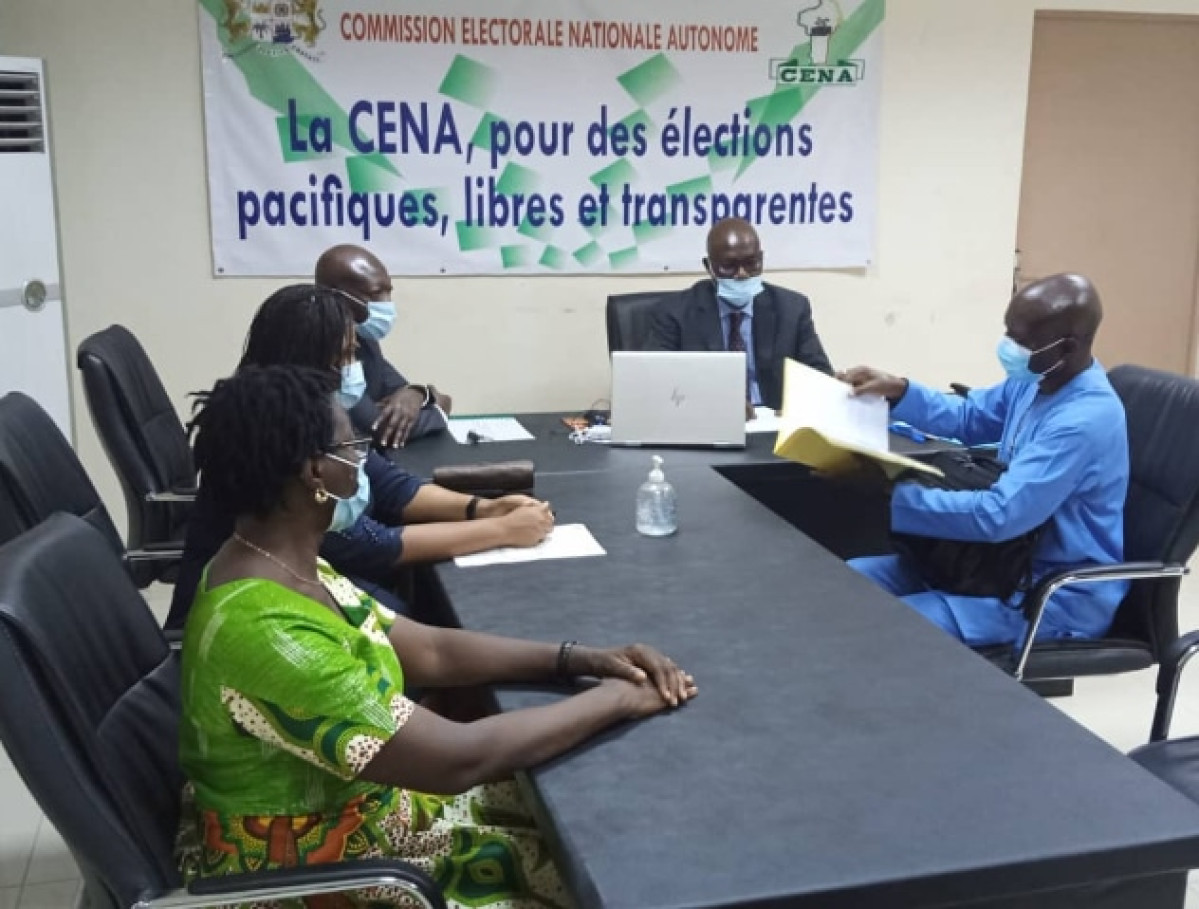 PRÉSIDENTIELLE DE 2021/ DÉPÔT DES DOSSIERS DE CANDIDATURES A LA CENA : Voici le candidat qui a fait le premier pas