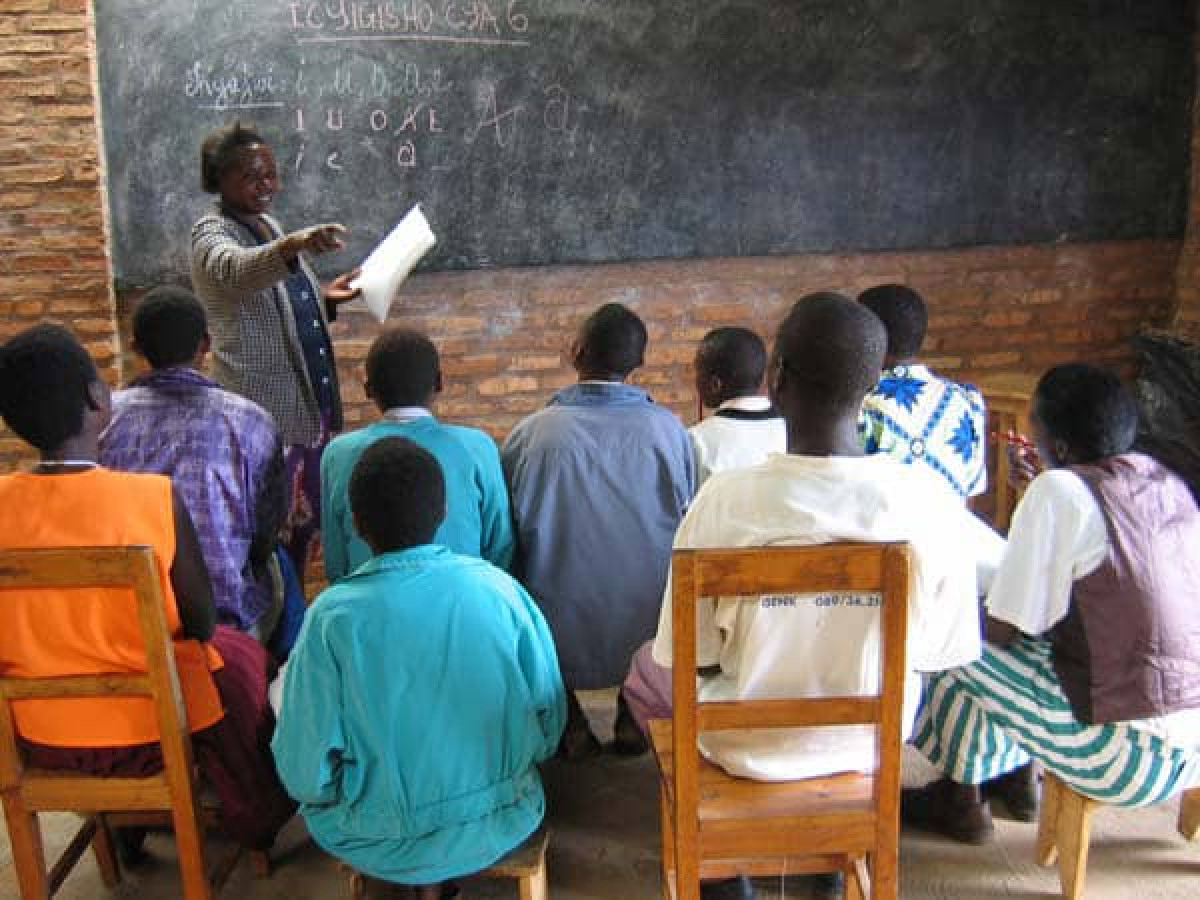 POUR UN REEL DEVELOPPEMENT DE L’AFRIQUE, Nécessité de valoriser les langues maternelles